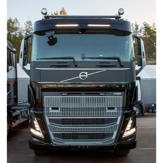 SOLSKYDD VOLVO FH/FM LAZER LINEAR 18E KIT