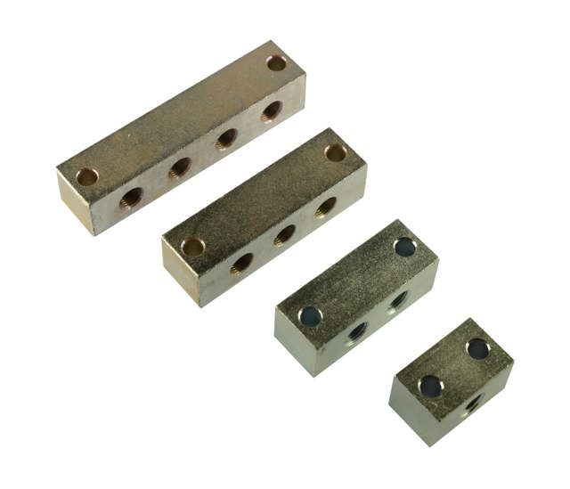 Nipple blocks, housing without lubricating nipples